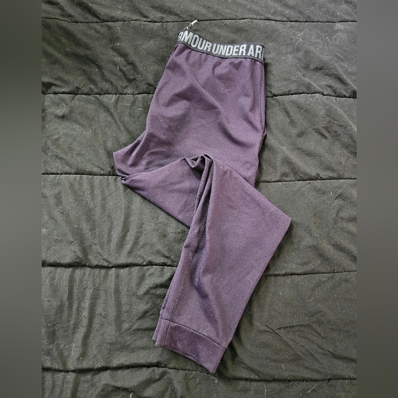 3 pairs of UA joggers - Picture 8 of 11